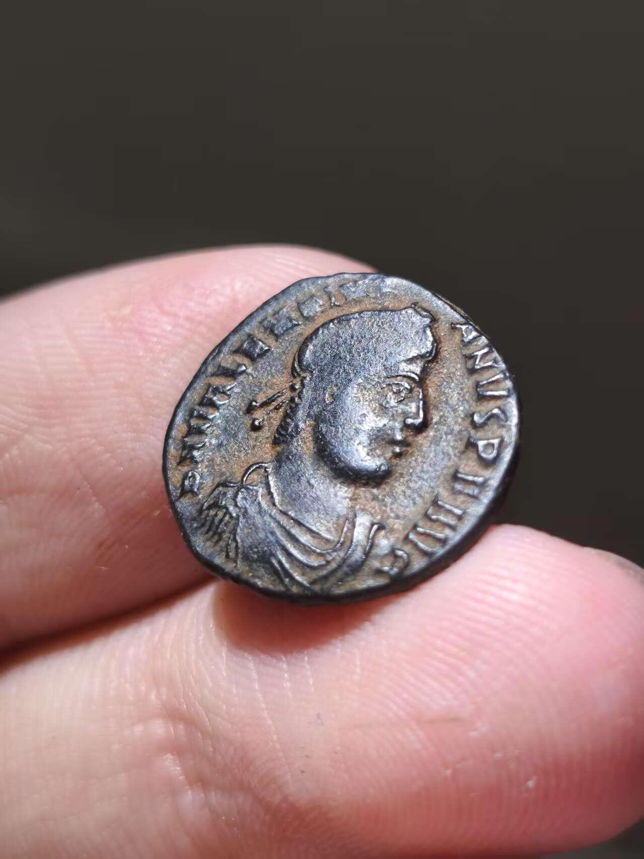 星盘世界钱币十二月二十七日古典币专场 瓦伦提尼安二世或一世铜币背胜利女神