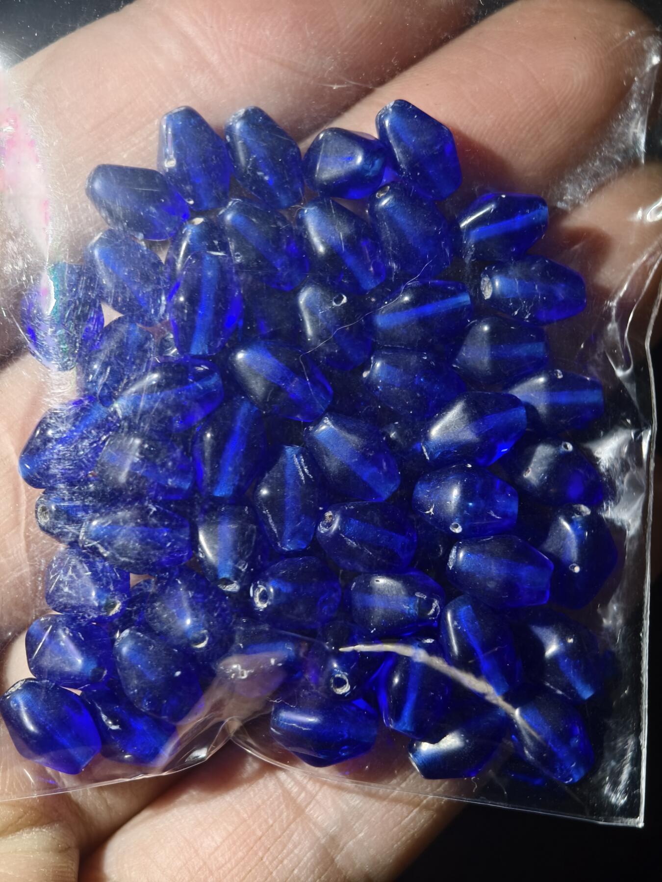 97期回流戒指饰品杂件纪念章丝路钱币专场 中亚回流珠子