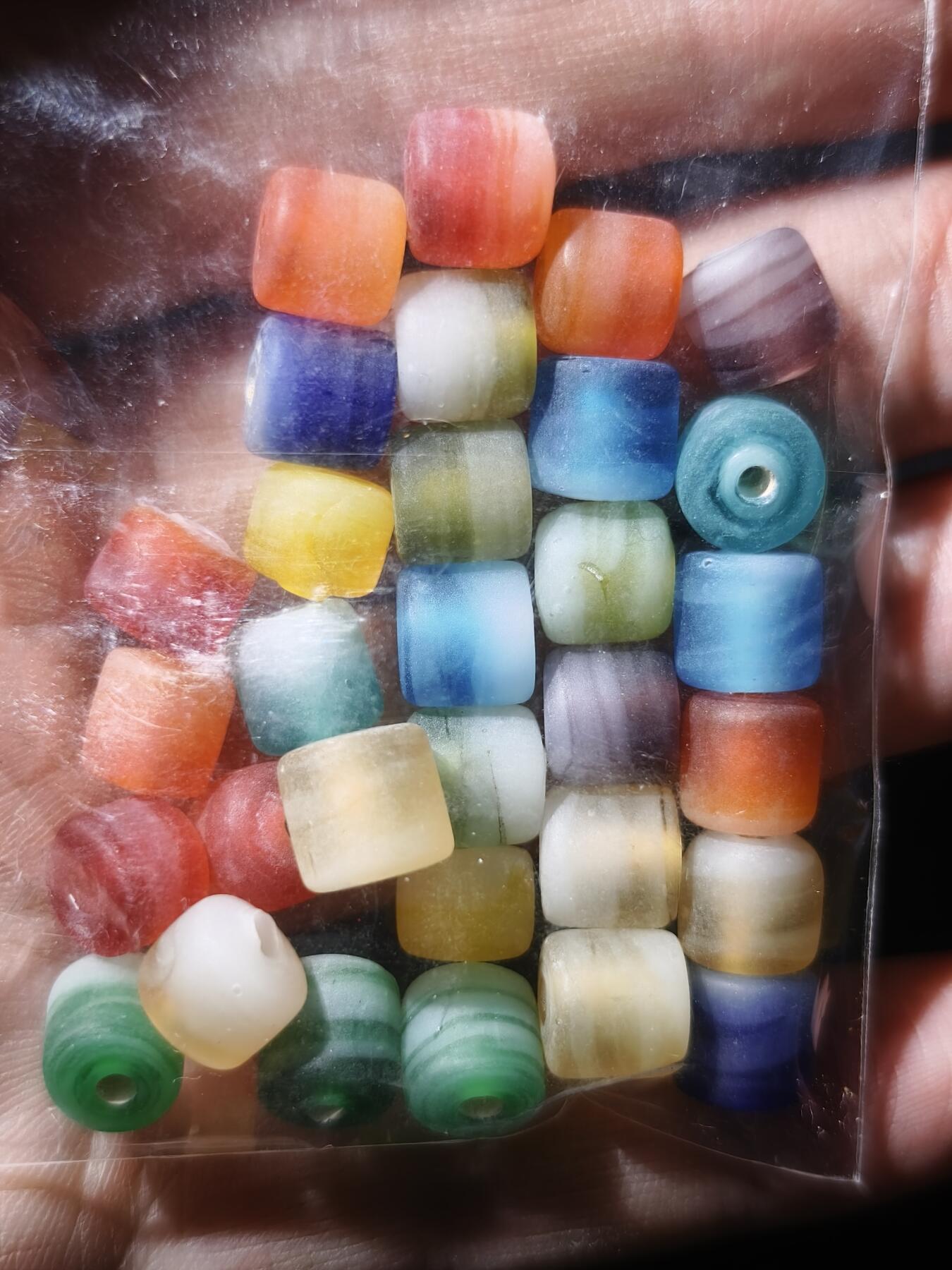 97期回流戒指饰品杂件纪念章丝路钱币专场 中亚回流珠子