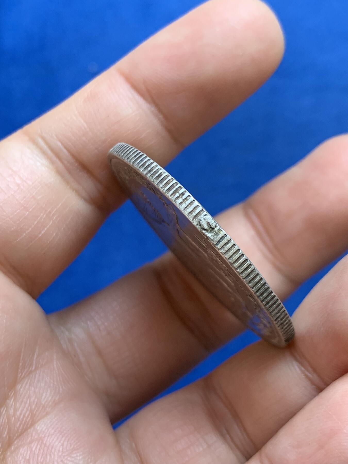 《竞宝斋》第449场 周日，周一，周二  3场连拍 （全场包邮，欢迎送拍） 法属印支 1896年 坐洋壹圆 细节良好 顶部有焊接痕迹