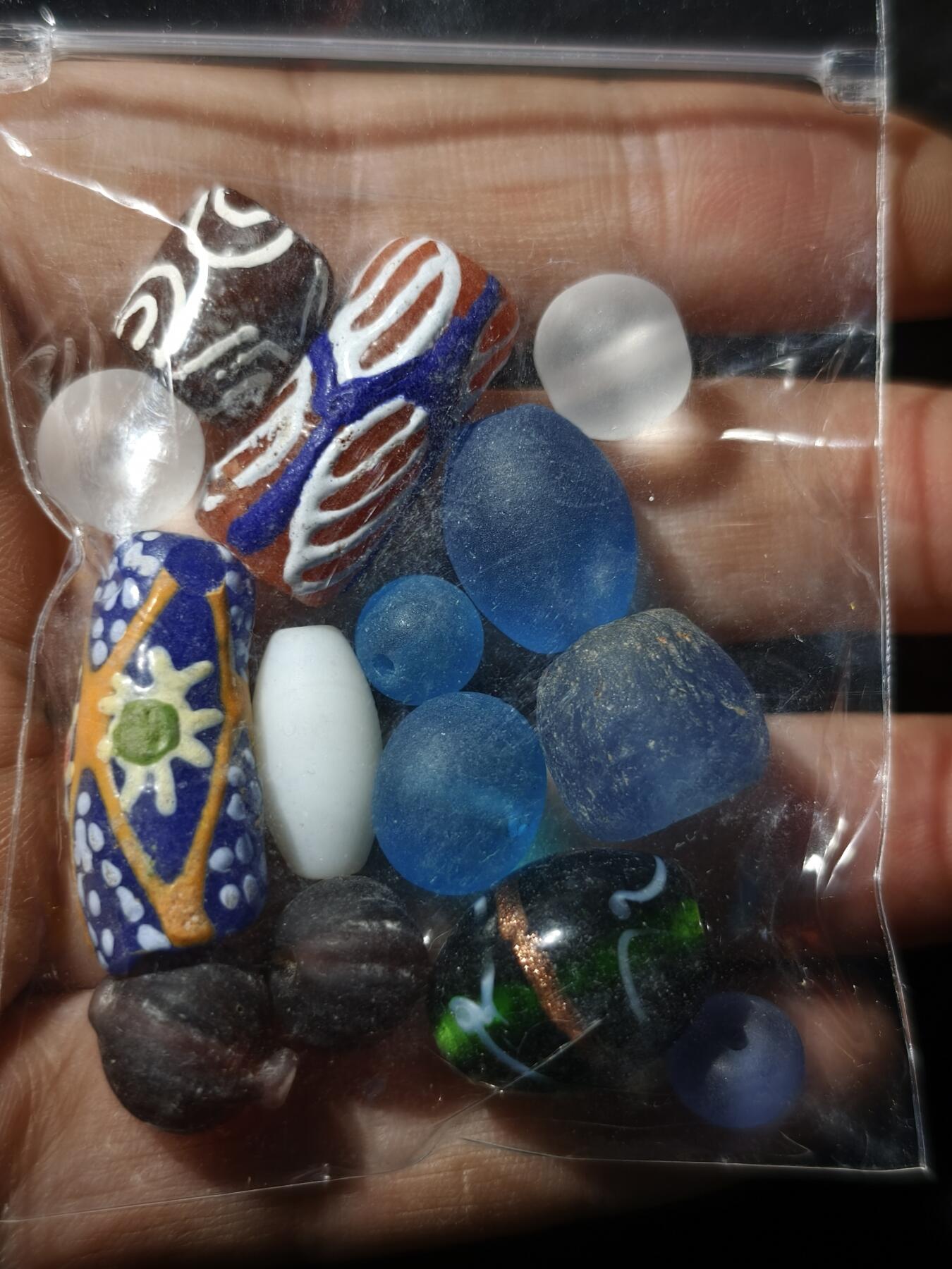 97期回流戒指饰品杂件纪念章丝路钱币专场 中亚回流珠子