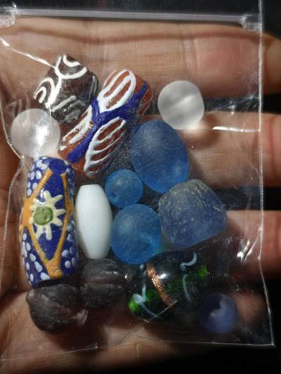 97期回流戒指饰品杂件纪念章丝路钱币专场 - 中亚回流珠子