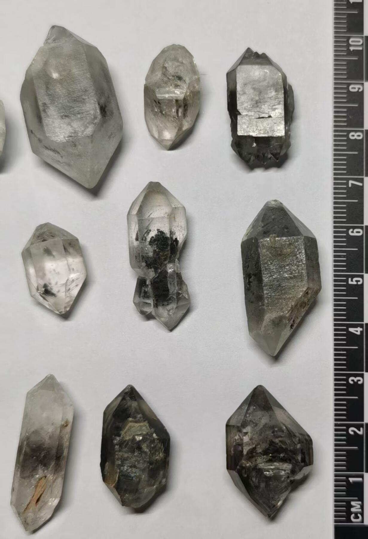 七河·世界钱币杂件水晶矿标小拍（总第31期） 藏家出品 X657 云贵闪灵水晶 多品种 一组 12 件 本件拍品由合作藏家邮寄