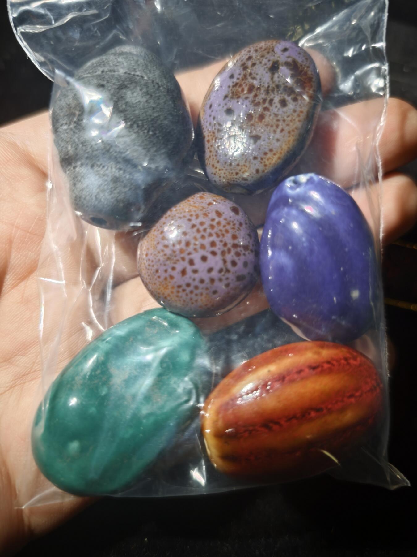 97期回流戒指饰品杂件纪念章丝路钱币专场 中亚回流珠子，陶瓷的