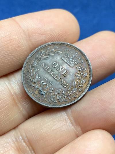 《竞宝斋》第449场 周日，周一，周二  3场连拍 （全场包邮，欢迎送拍） 英国1880年维多利亚小维先令银币 细节见图