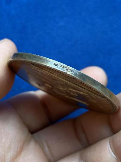 《竞宝斋》第449场 周日，周一，周二  3场连拍 （全场包邮，欢迎送拍） 法国播种者镀金银章 66.2克 50.7mm 丰饶角银标 带盒