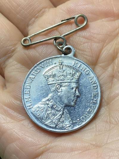 2025年第一百四十四场(总第一百七十场）品种丰富英国一线回流散币年末特拍场第一场(免佣金) - 英国🇬🇧1937年纪念章，铝材质，直径25.7毫米，厚1.7毫米，重2.97克(爱德华八世纪念章)
