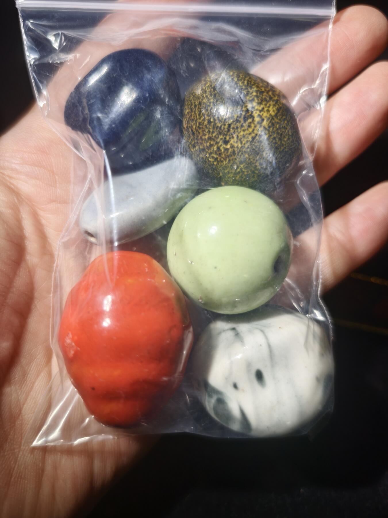 97期回流戒指饰品杂件纪念章丝路钱币专场 中亚回流珠子，陶瓷的