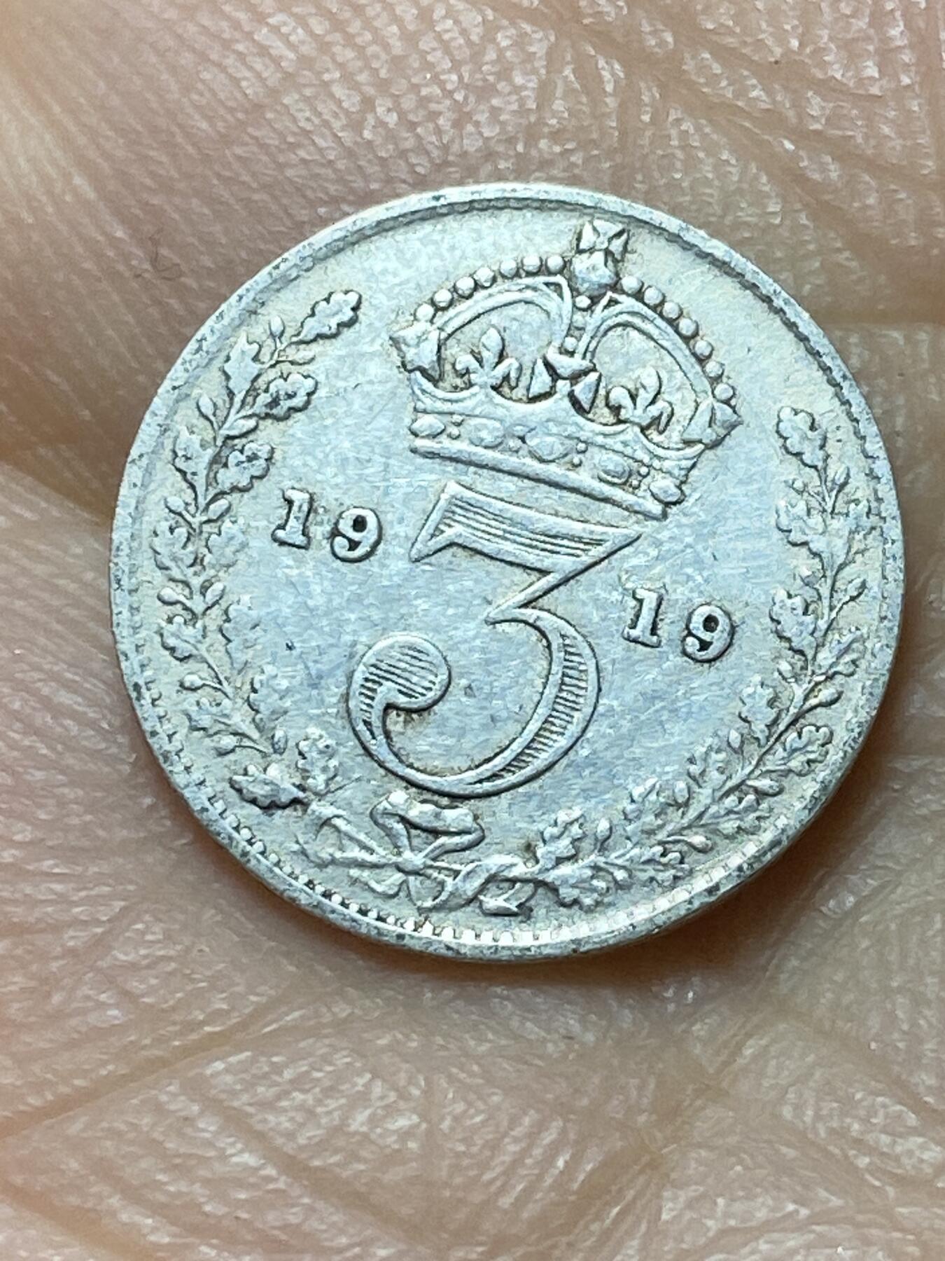 2025年第一百四十四场(总第一百七十场）品种丰富英国一线回流散币年末特拍场第一场(免佣金) 英国🇬🇧1919年3便士银币(乔治五世第一版，925高银)