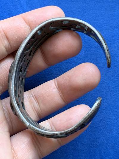 《竞宝斋》第449场 周日，周一，周二  3场连拍 （全场包邮，欢迎送拍） 东南亚早期银手镯 50.2g 约760银