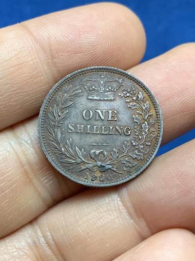 《竞宝斋》第449场 周日，周一，周二  3场连拍 （全场包邮，欢迎送拍） 英国1880年维多利亚小维先令银币 细节见图