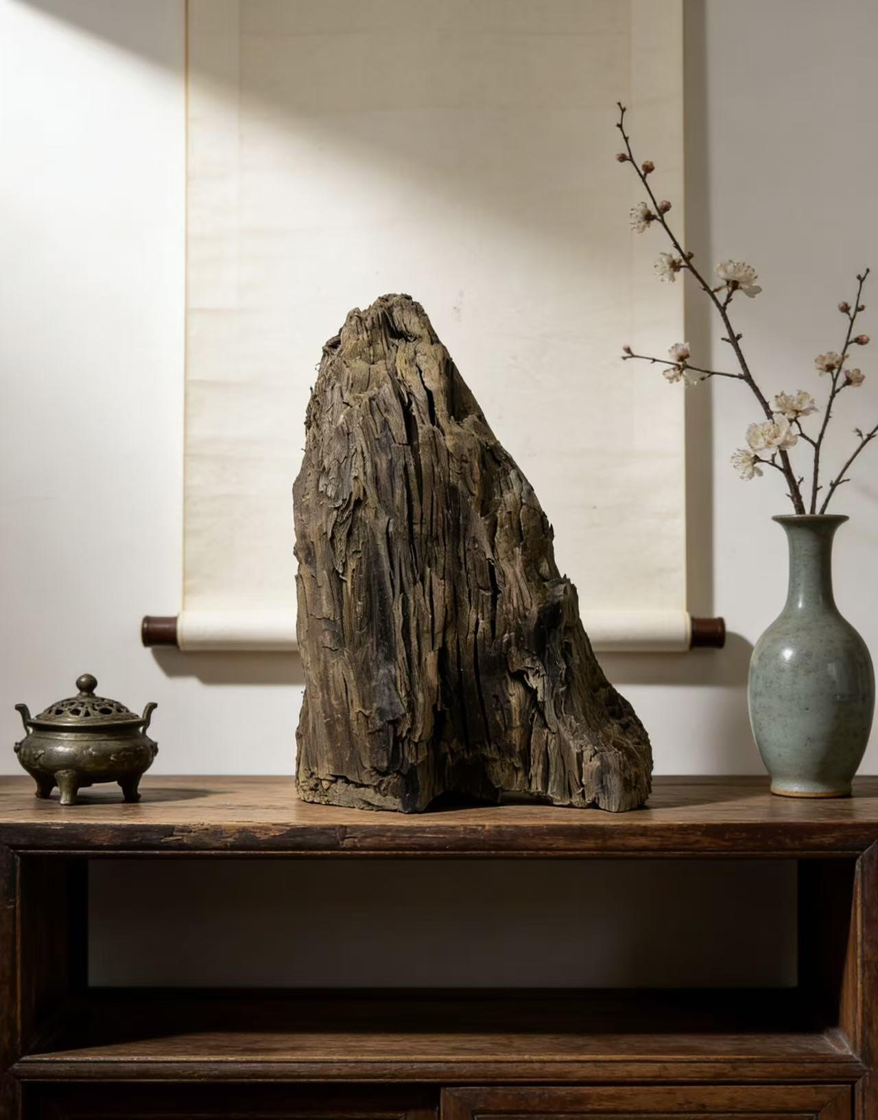 零元拍：金丝楠墩子老料 山峰 情景随型 满肉满金丝 果香满满 尺寸：32/25/15CM。