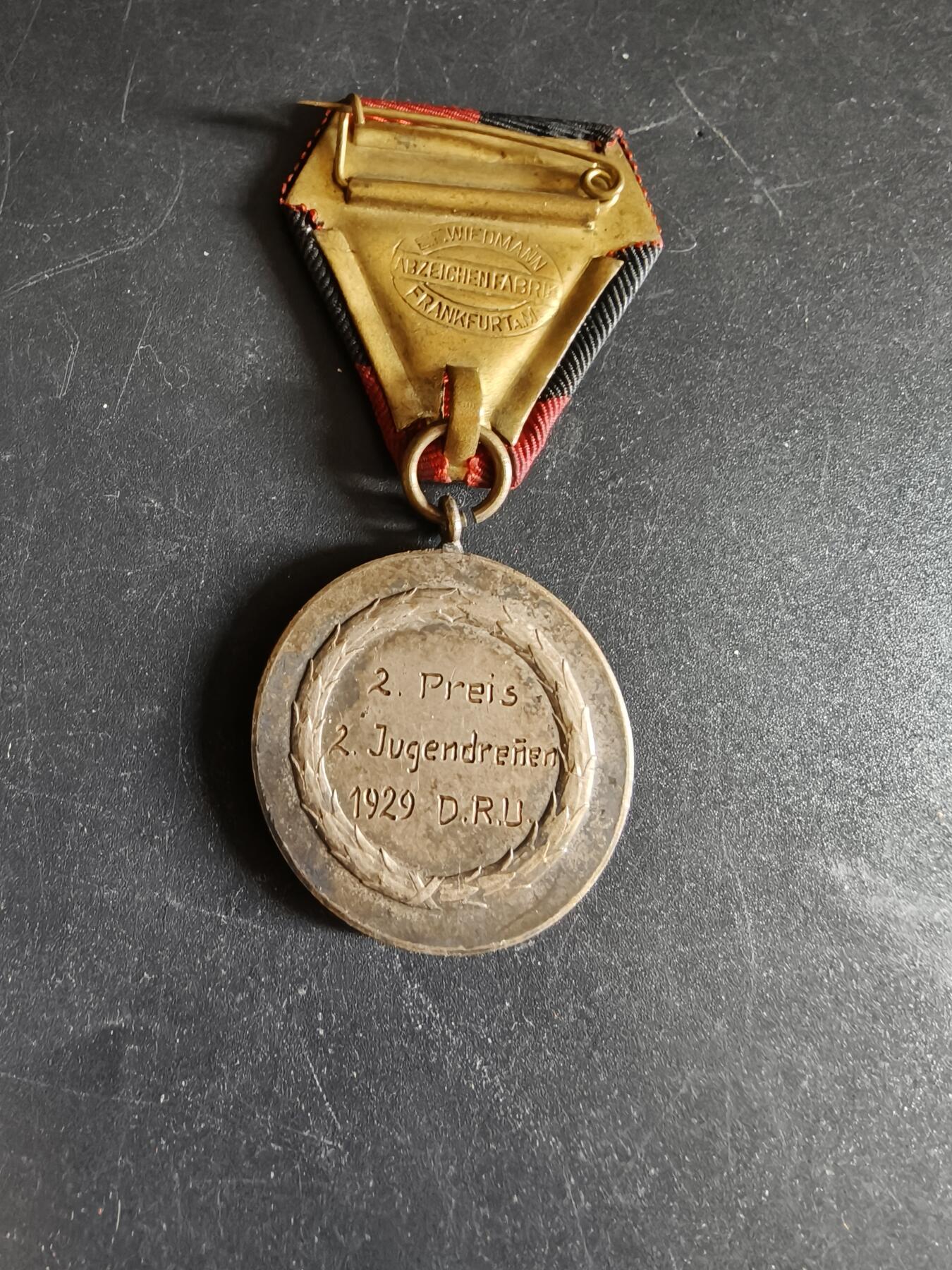 老王徽章第171期 德国自行车手联盟1929年春季赛奖章