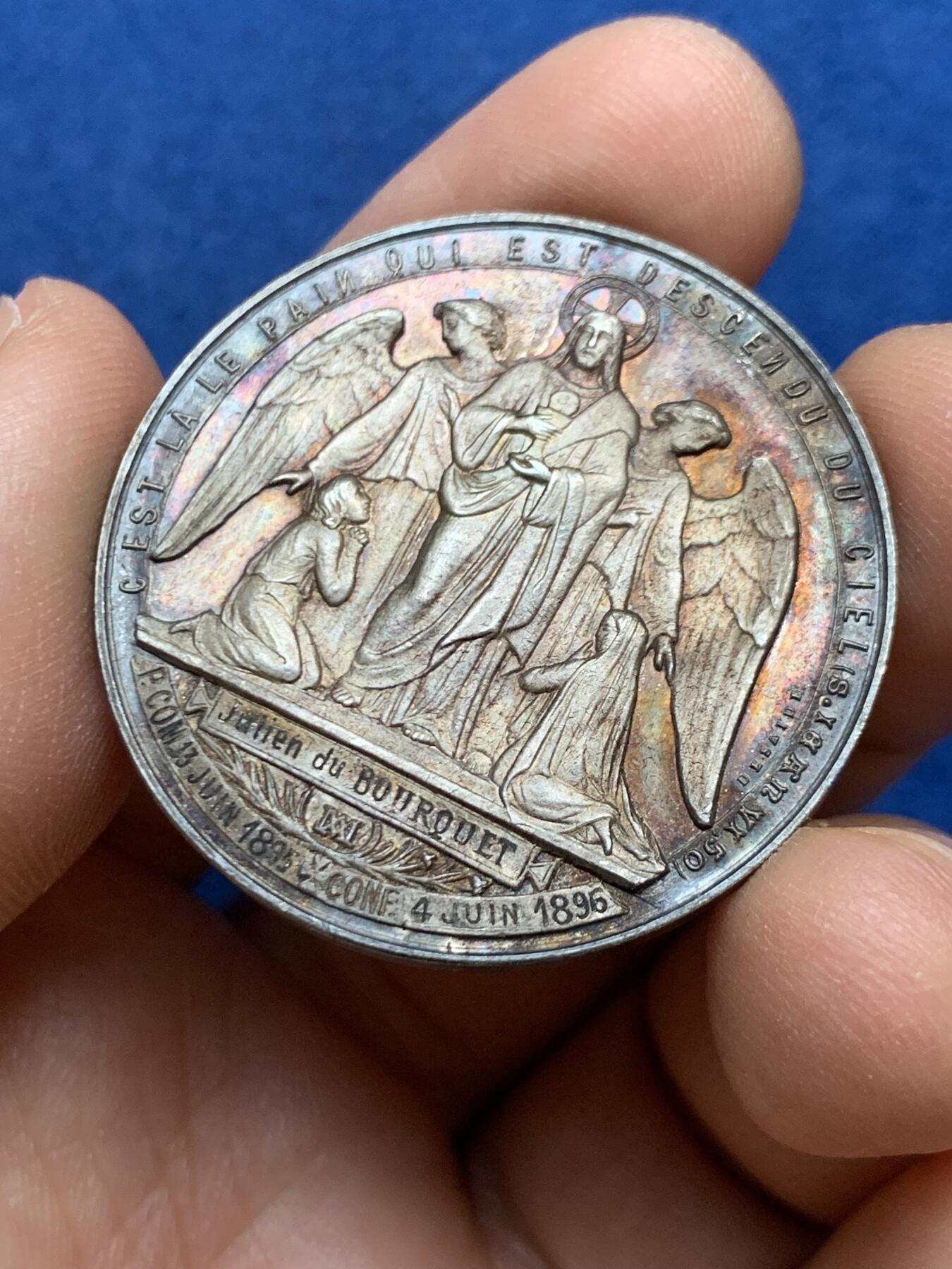 《竞宝斋》第449场 周日，周一，周二  3场连拍 （全场包邮，欢迎送拍） 法国宗教洗礼纪念银章 19.4克 36.6mm 丰饶角银标 带盒