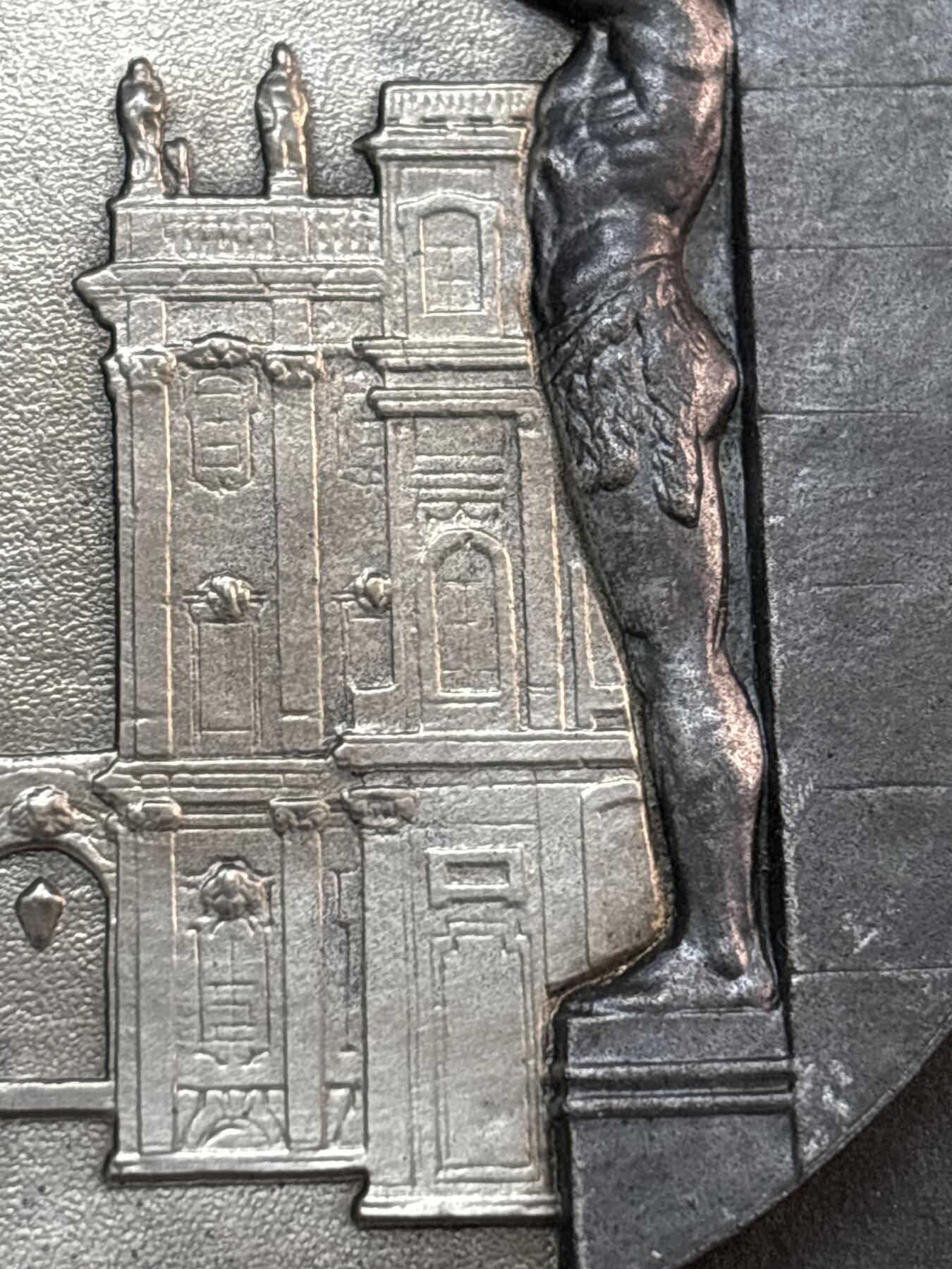 文馨钱币收藏第 286 场，圣诞节专场【 长期接收代拍品低至 0 佣金】 苏联圣彼得堡艾尔米塔什博物馆历史纪念章，直径 69.8×4.6mm 重 105.4 克