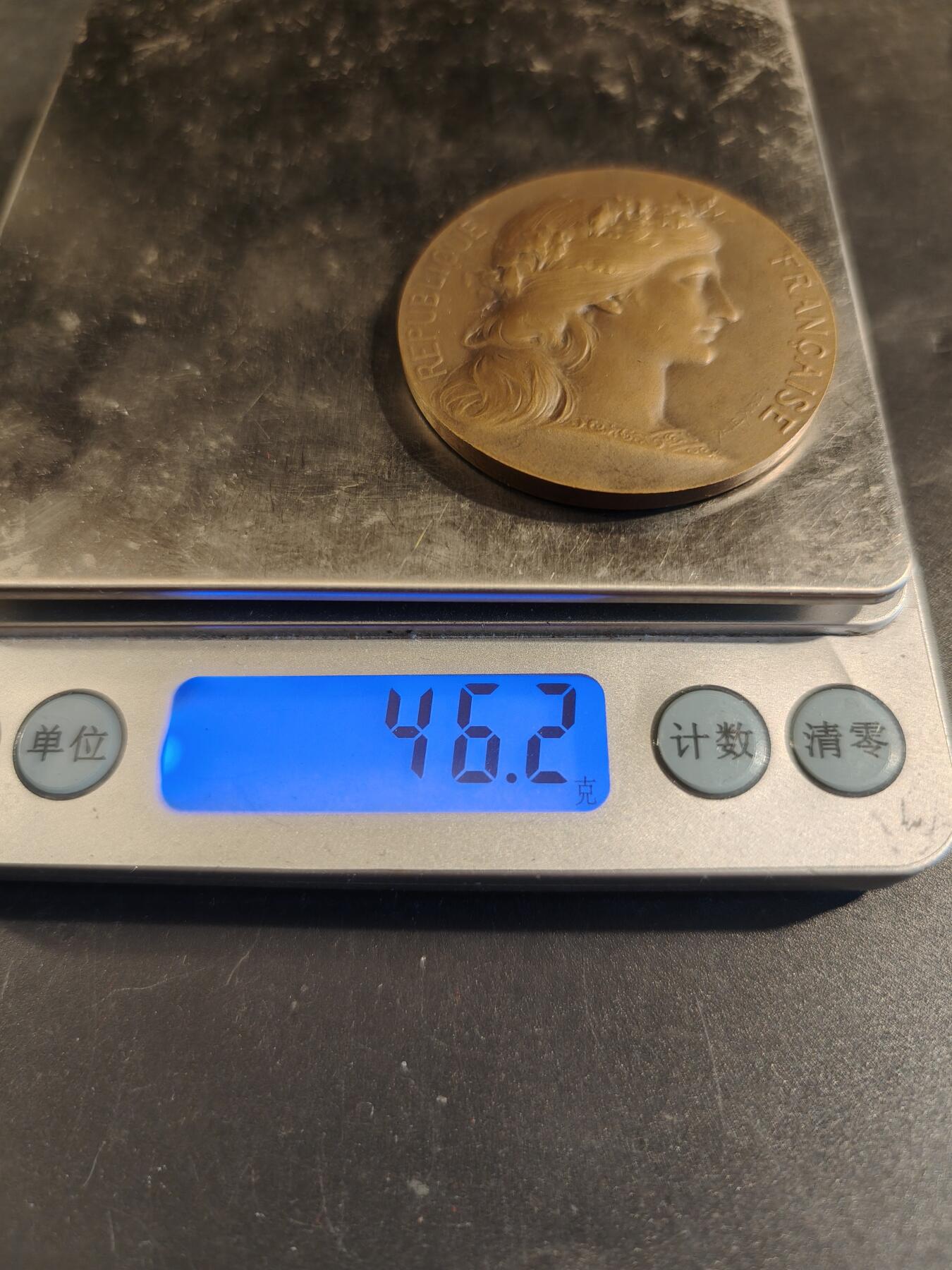 老王徽章第171期 法国参议员赠大铜章    亨利杜布瓦作品     直径46mm     重量46.2g