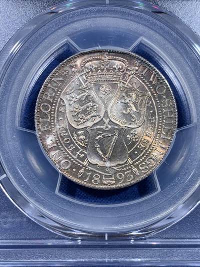 《竞宝斋》第449场 周日，周一，周二  3场连拍 （全场包邮，欢迎送拍） PCGS MS64 英国 1893年 维多利亚披纱佛罗林银币 五彩包浆 光度也很好 值得关注