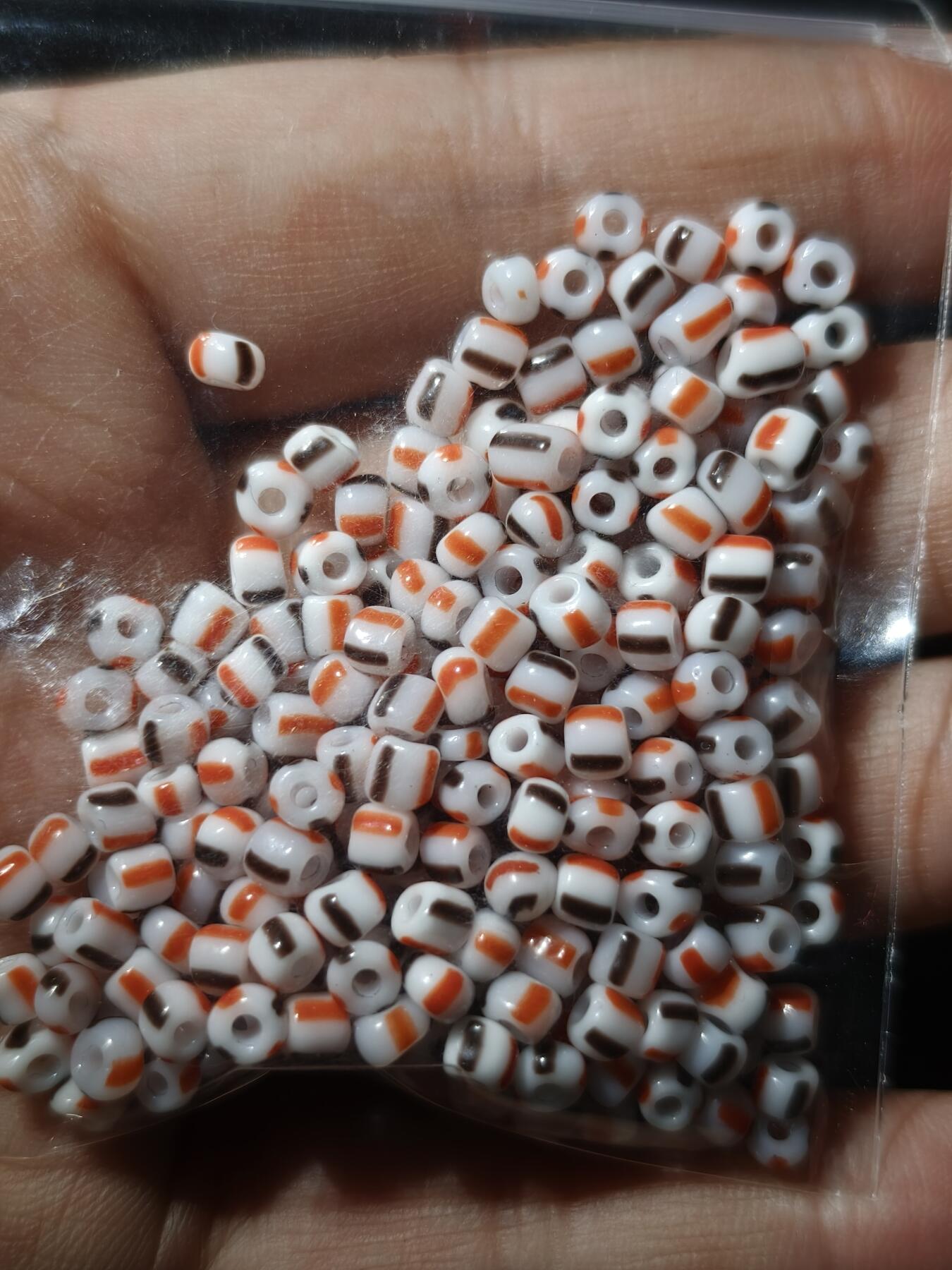 97期回流戒指饰品杂件纪念章丝路钱币专场 中亚回流珠子