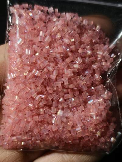 97期回流戒指饰品杂件纪念章丝路钱币专场 - 中亚回流珠子