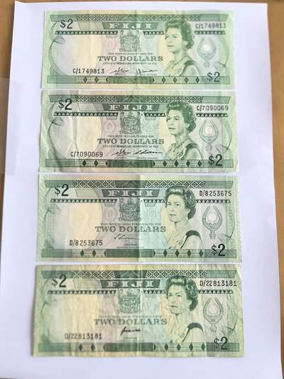 各国外币第104期 无佣金 - 斐济2元 4张年份不同签名不同