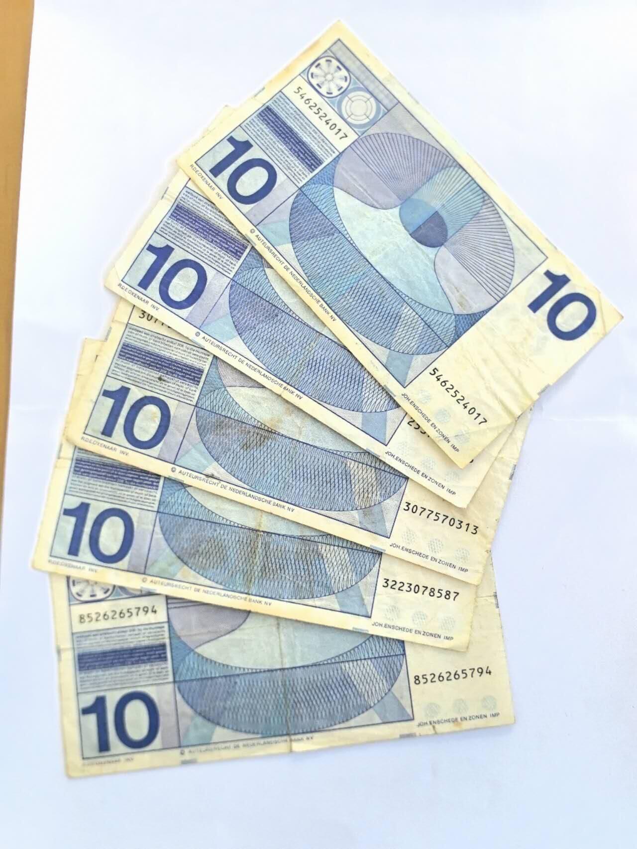 各国外币第104期 无佣金 荷兰10盾1968年 5张 75品