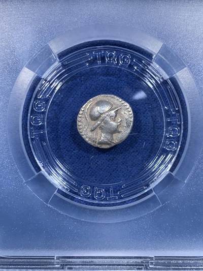 《竞宝斋》第449场 周日，周一，周二  3场连拍 （全场包邮，欢迎送拍） TQG VF 巴克特里亚王国 公元前170-145年 1奥波 银币 欧克拉提德一世在位时期发行 打制不错 经典品种