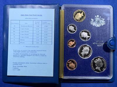 《竞宝斋》第449场 周日，周一，周二  3场连拍 （全场包邮，欢迎送拍） 澳大利亚1986年官方精制套币 盒证全