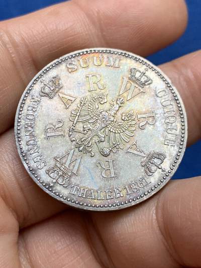 《竞宝斋》第449场 周日，周一，周二  3场连拍 （全场包邮，欢迎送拍） 德国普鲁士1861年威廉一世加冕毛衣泰勒银币