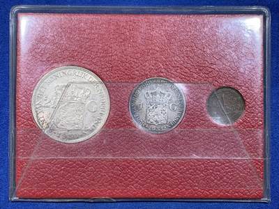 《竞宝斋》第449场 周日，周一，周二  3场连拍 （全场包邮，欢迎送拍） 三枚一组 荷兰册装 两枚银币一枚铜币