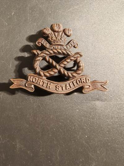 老王徽章第171期 - 英国北斯塔福德步兵团帽徽     一战时期