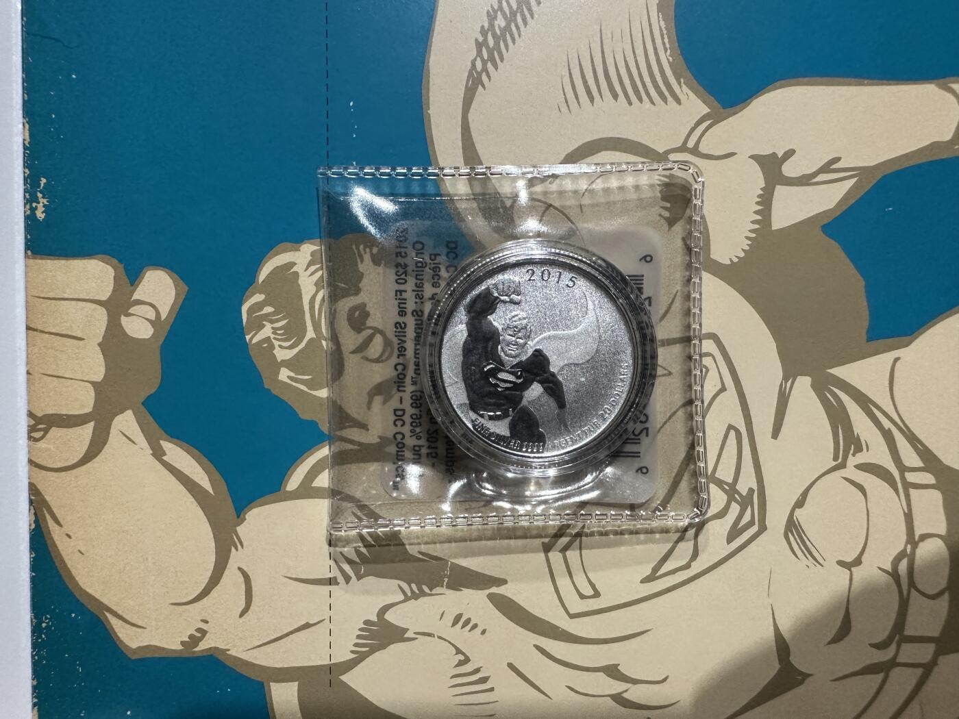 《外钞收藏家》第五百九十六期（精品大拍场）（本平台长期征集拍品、欢迎藏友们联系合作） 加拿大2015年20加元经典名片超人卡装纪念精制银币（8g纯银）