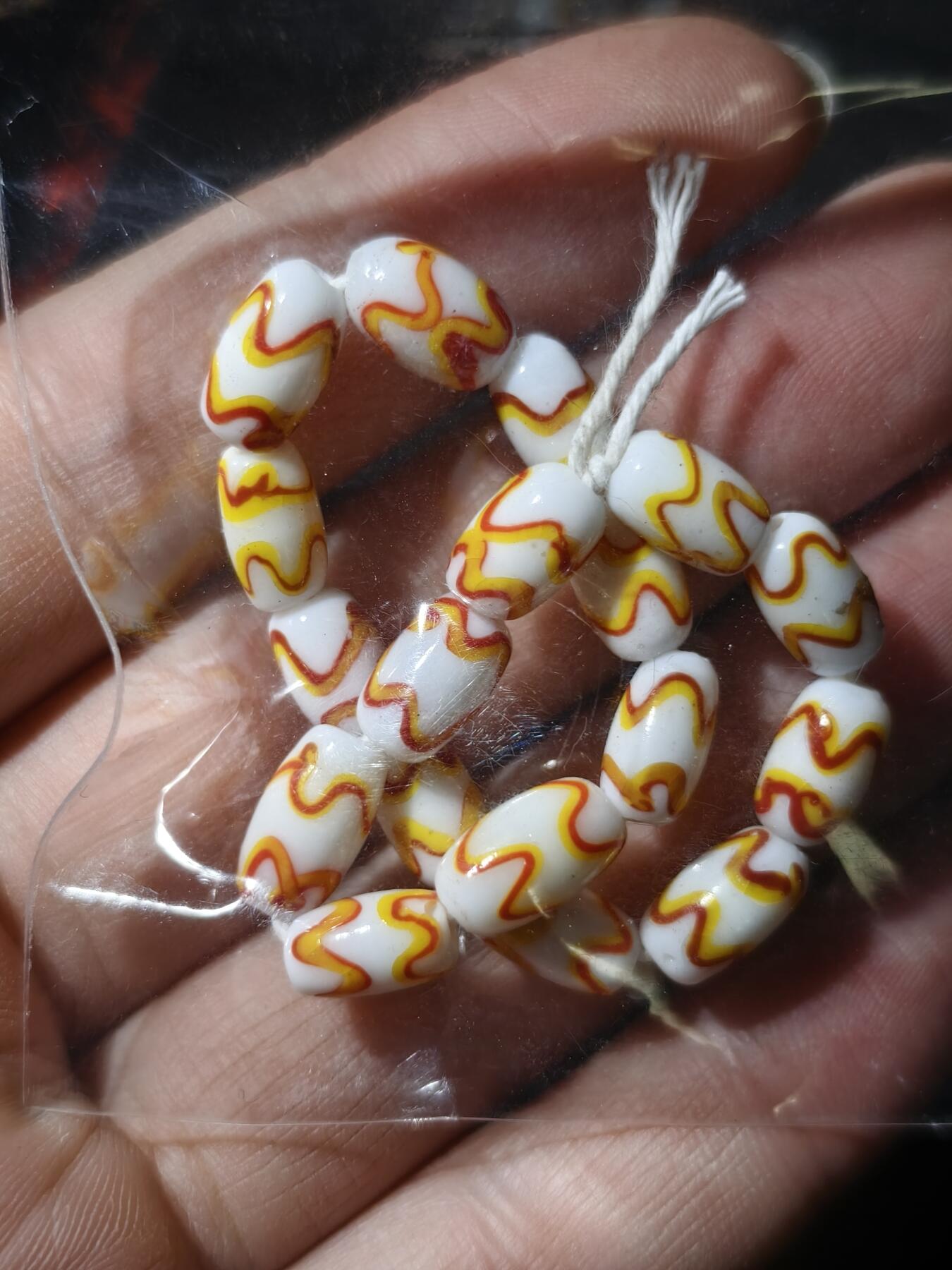 97期回流戒指饰品杂件纪念章丝路钱币专场 中亚回流珠子