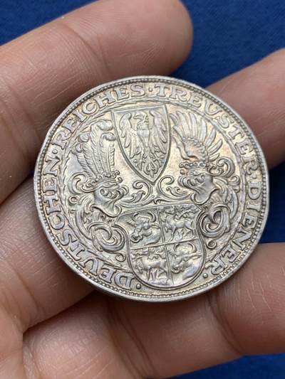 《竞宝斋》第449场 周日，周一，周二  3场连拍 （全场包邮，欢迎送拍） 德国兴登堡80寿辰5马克银章，卡尔哥茨作品，稀少无D字厂标版，24.4克，900银