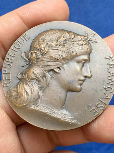 《竞宝斋》第449场 周日，周一，周二  3场连拍 （全场包邮，欢迎送拍） 法国军事预备铜章，玛丽安娜女神侧像，丰饶角铜标，64.4克，49.8mm