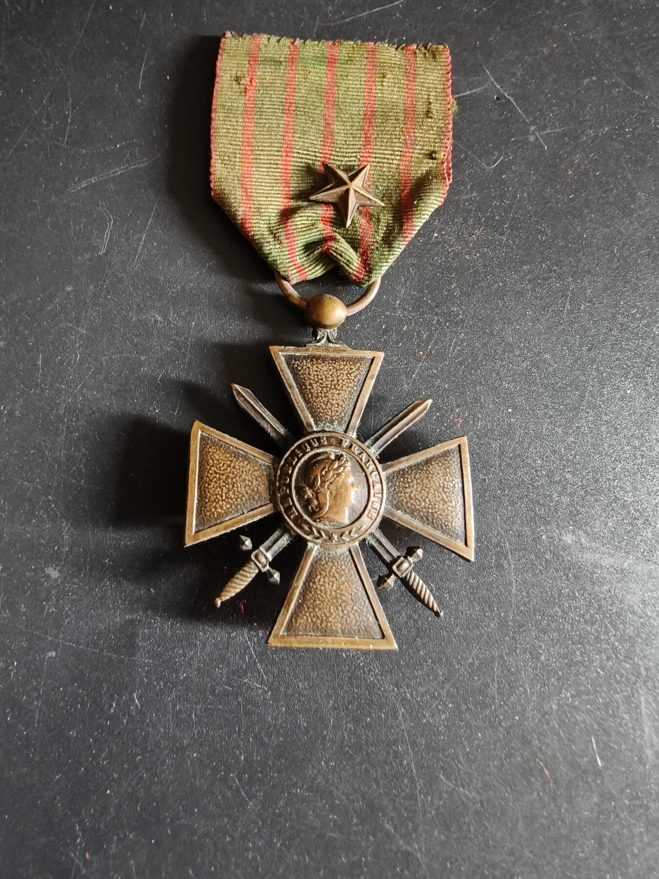 老王徽章第171期 法国1916战争十字奖章    一颗铜星勋饰