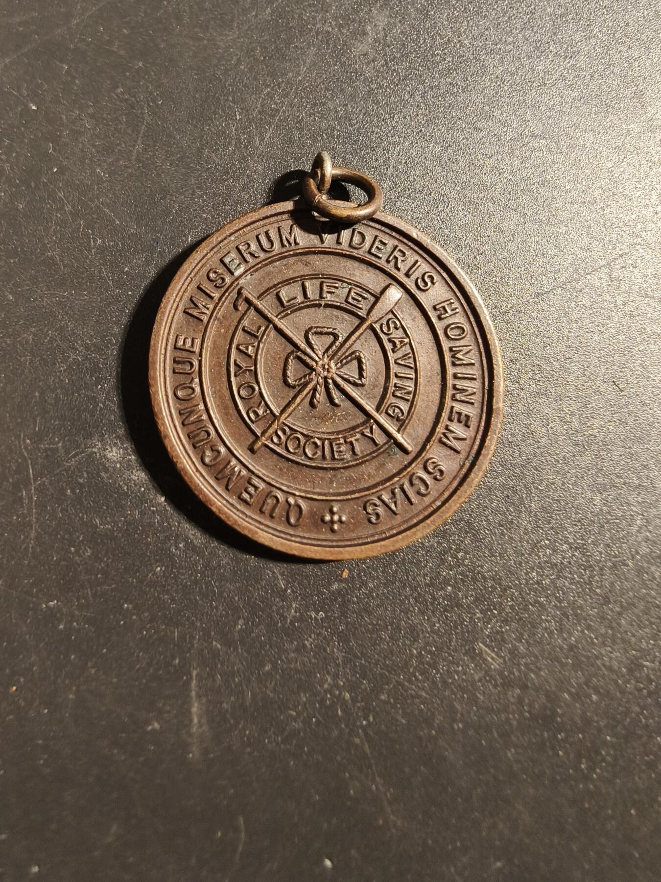 老王徽章第171期 英国拯救生命协会奖章     1942年实发