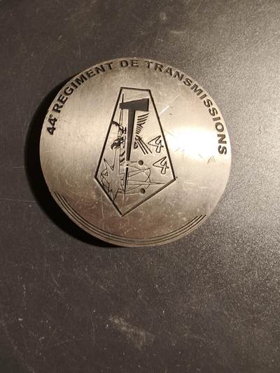 老王徽章第171期 - 法国第44通信团镀银大铜章     直径68mm     重量163.1g