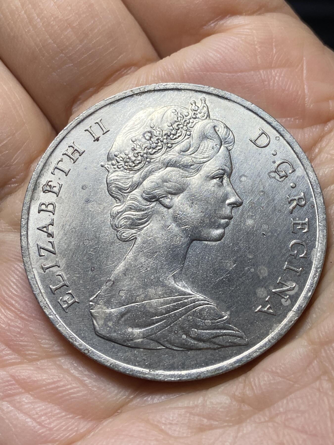 2025年第一百四十四场(总第一百七十场）品种丰富英国一线回流散币年末特拍场第一场(免佣金) 英属直布罗陀🇬🇮1967年1克朗(伊丽莎白二世中年花冠)