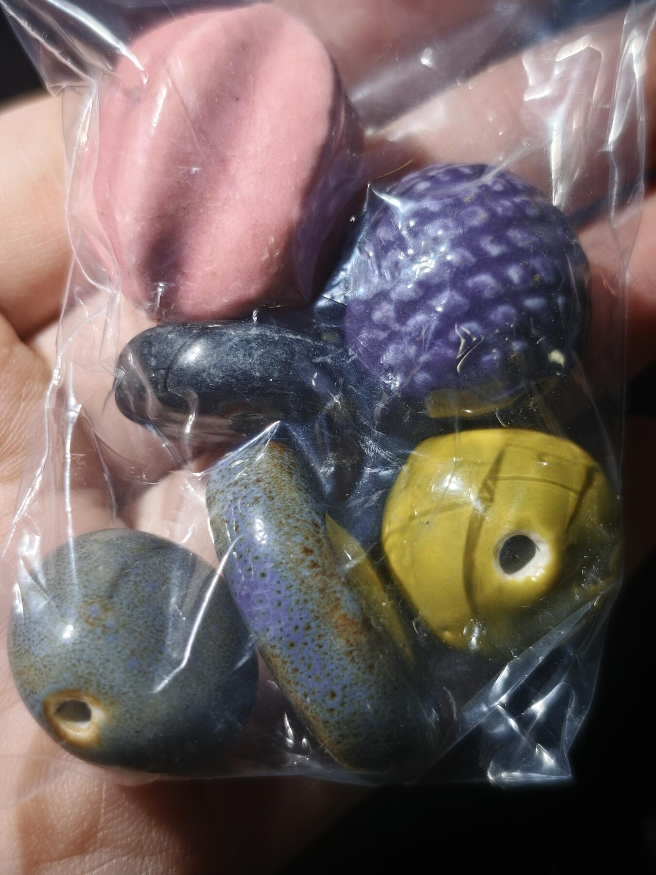 97期回流戒指饰品杂件纪念章丝路钱币专场 中亚回流珠子，陶瓷的