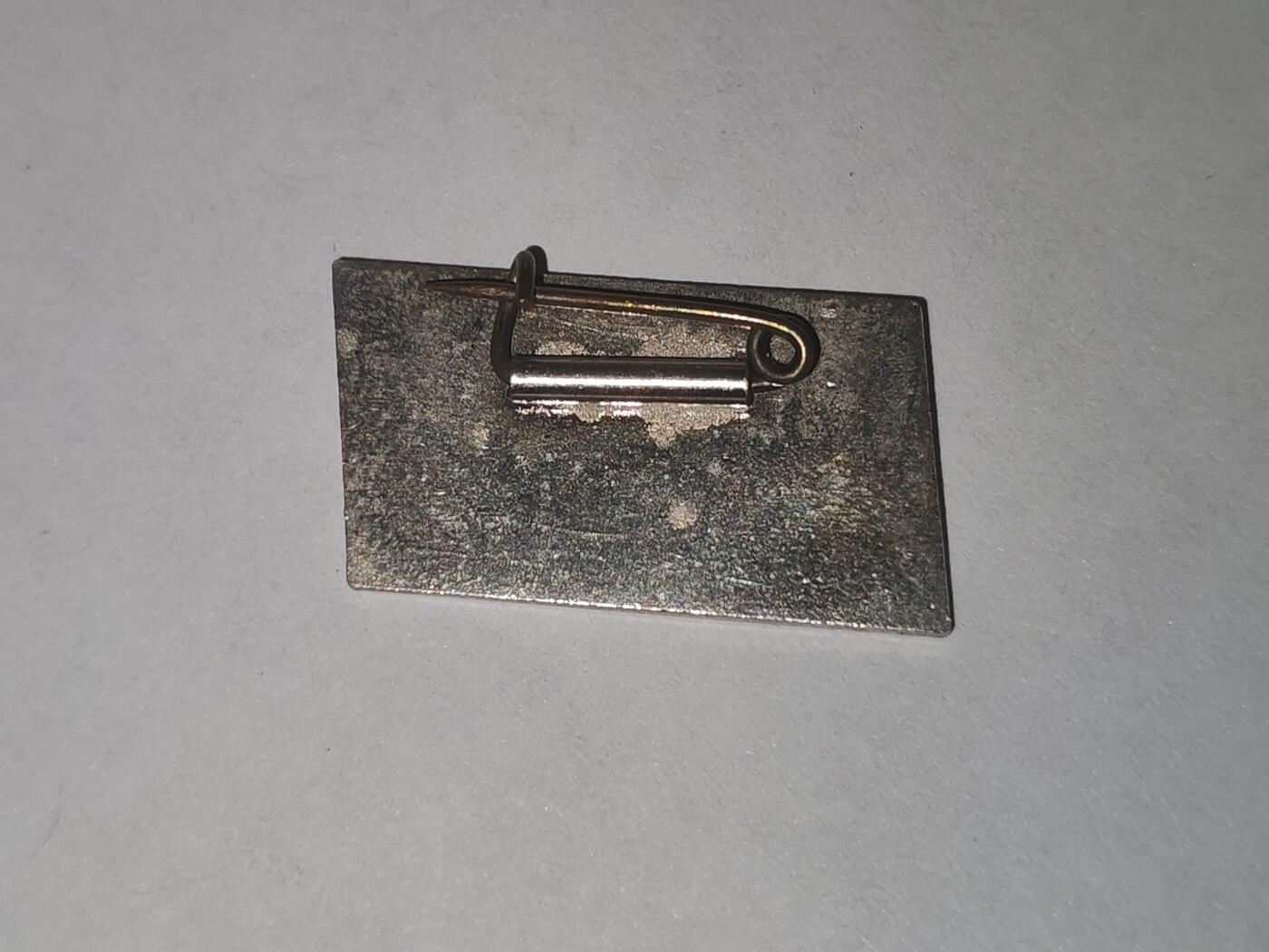 韵星假日拍卖第三十三期 -- Rimey Holidays Auction 33 四都市体育大会纪念章 1981 改开初期