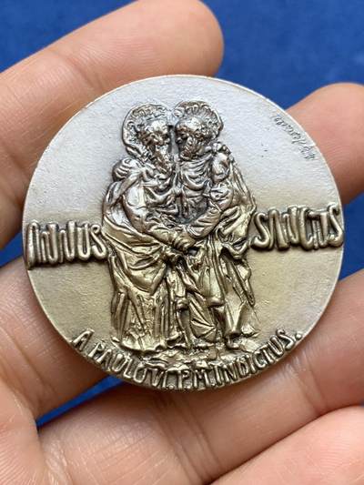 《竞宝斋》第449场 周日，周一，周二  3场连拍 （全场包邮，欢迎送拍） 梵蒂冈 1975年 保罗六世银章 带包浆少见 44.6g 44mm 高浮雕