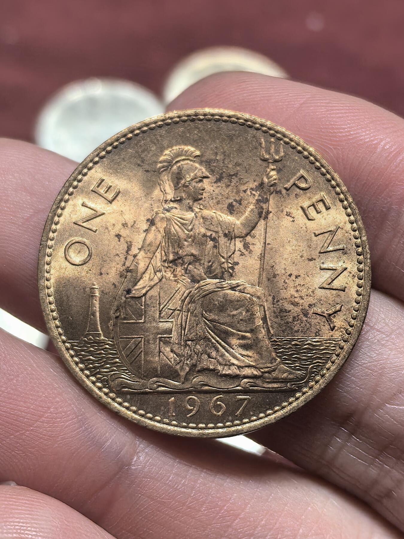 南宋泉阁俄币 外币 国币 专场第二十期 【送拍无额外佣金】 英国 1967年 伊丽莎白二世1便士 卷拆品相 未流通 双面转光 极品