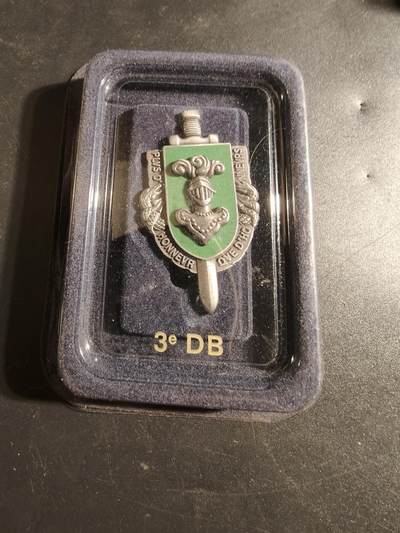 老王徽章第171期 - 法国第3装甲师证章    原盒