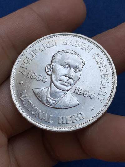 《竞宝斋》第449场 周日，周一，周二  3场连拍 （全场包邮，欢迎送拍） 菲律宾 1964年 阿波洛尼奥.马宾 1比索 纪念银币