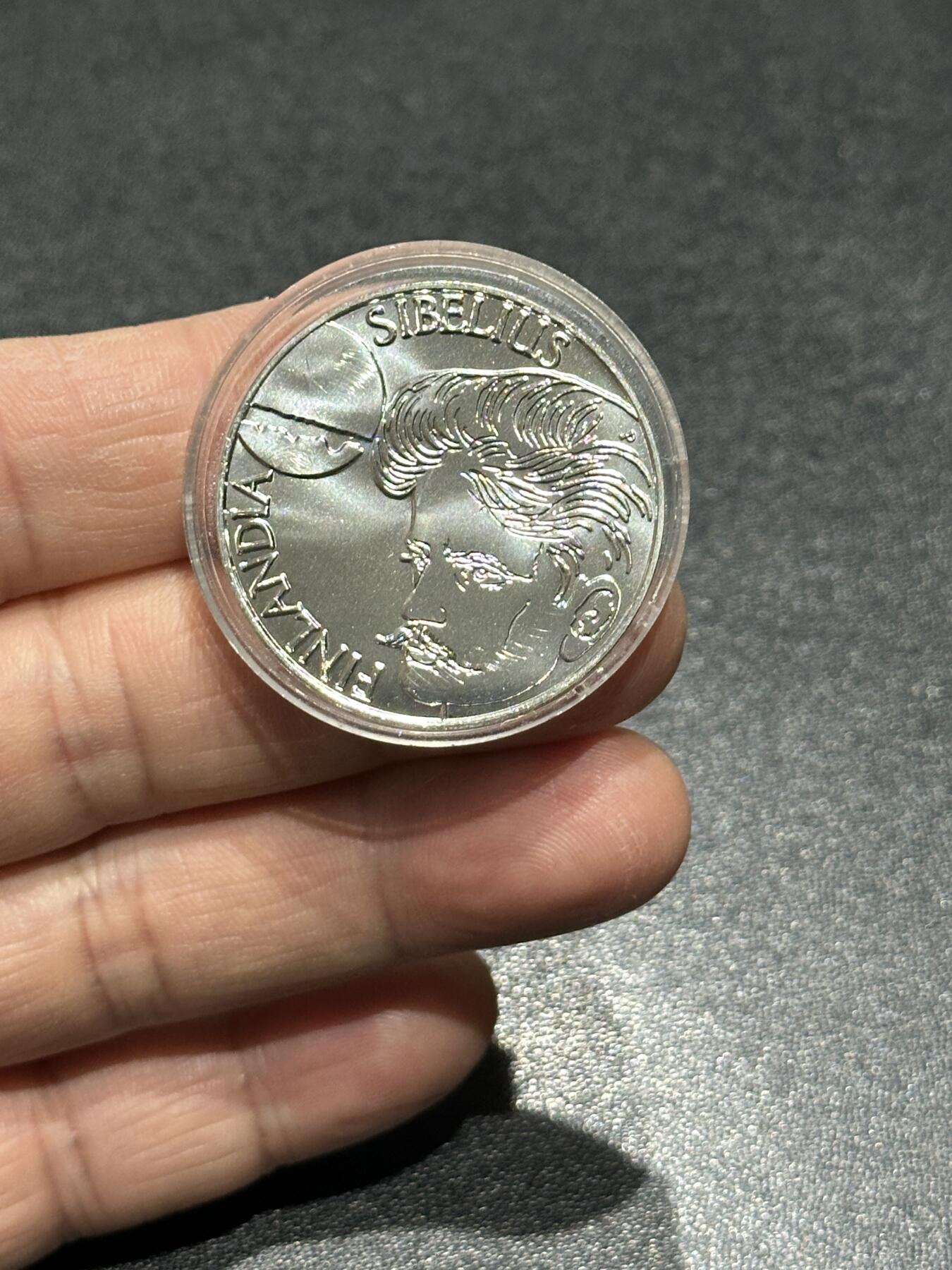 《外钞收藏家》第五百九十六期（精品大拍场）（本平台长期征集拍品、欢迎藏友们联系合作）