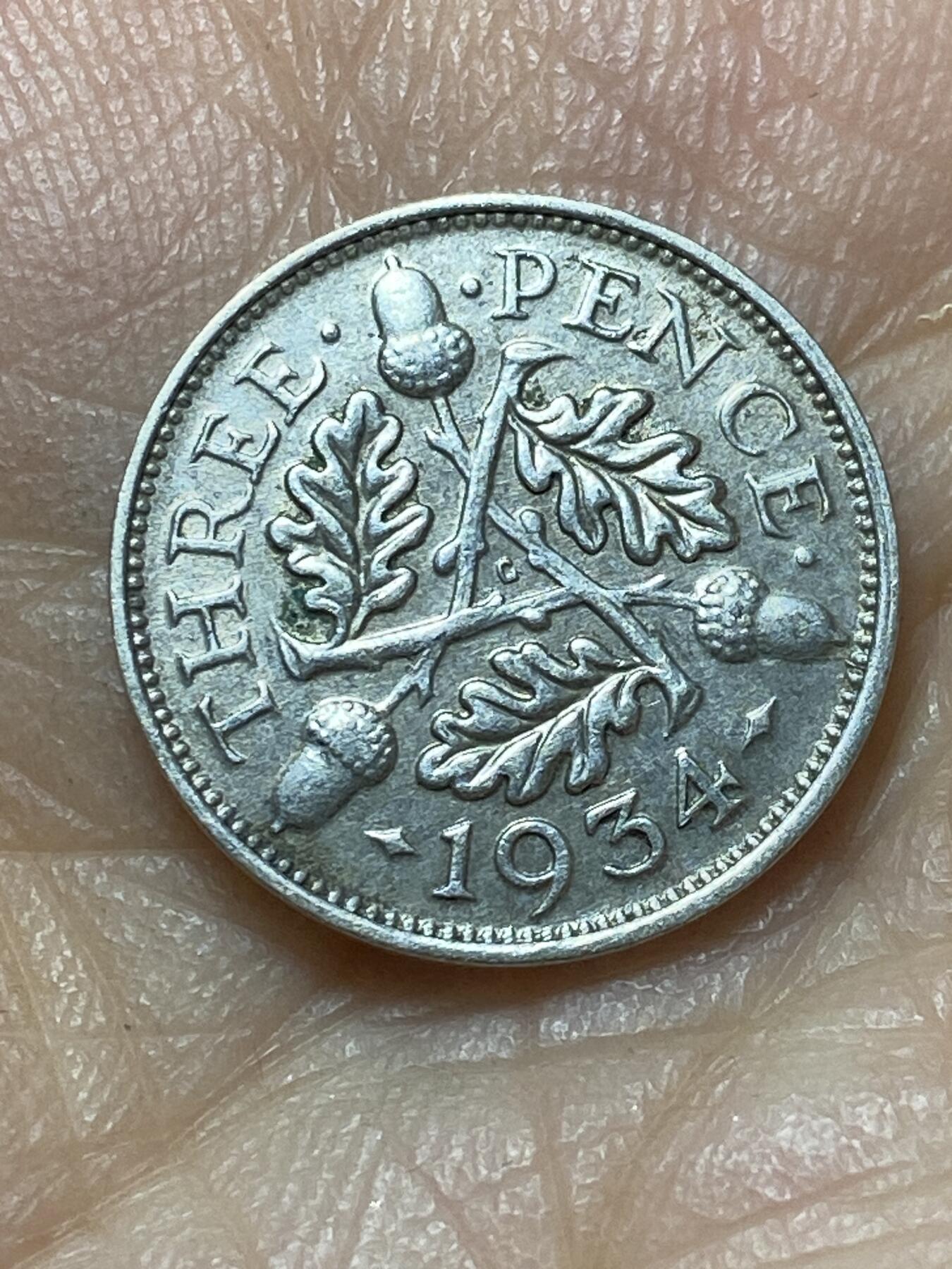 2025年第一百四十四场(总第一百七十场）品种丰富英国一线回流散币年末特拍场第一场(免佣金) 英国🇬🇧1934年3便士银币(乔治五世第四版，500银)