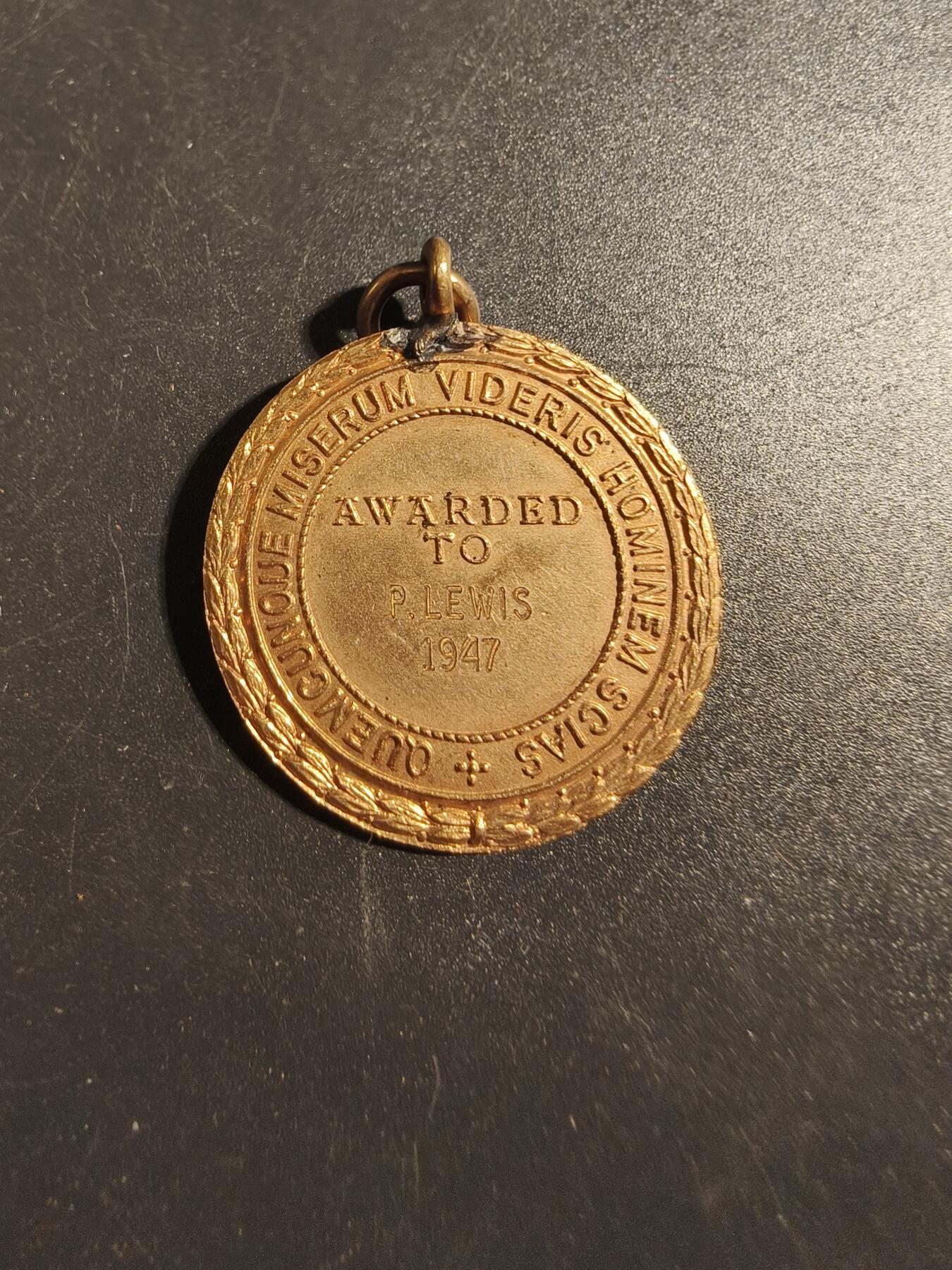 老王徽章第171期 英国拯救生命协会奖章     1947年实发    带珐琅