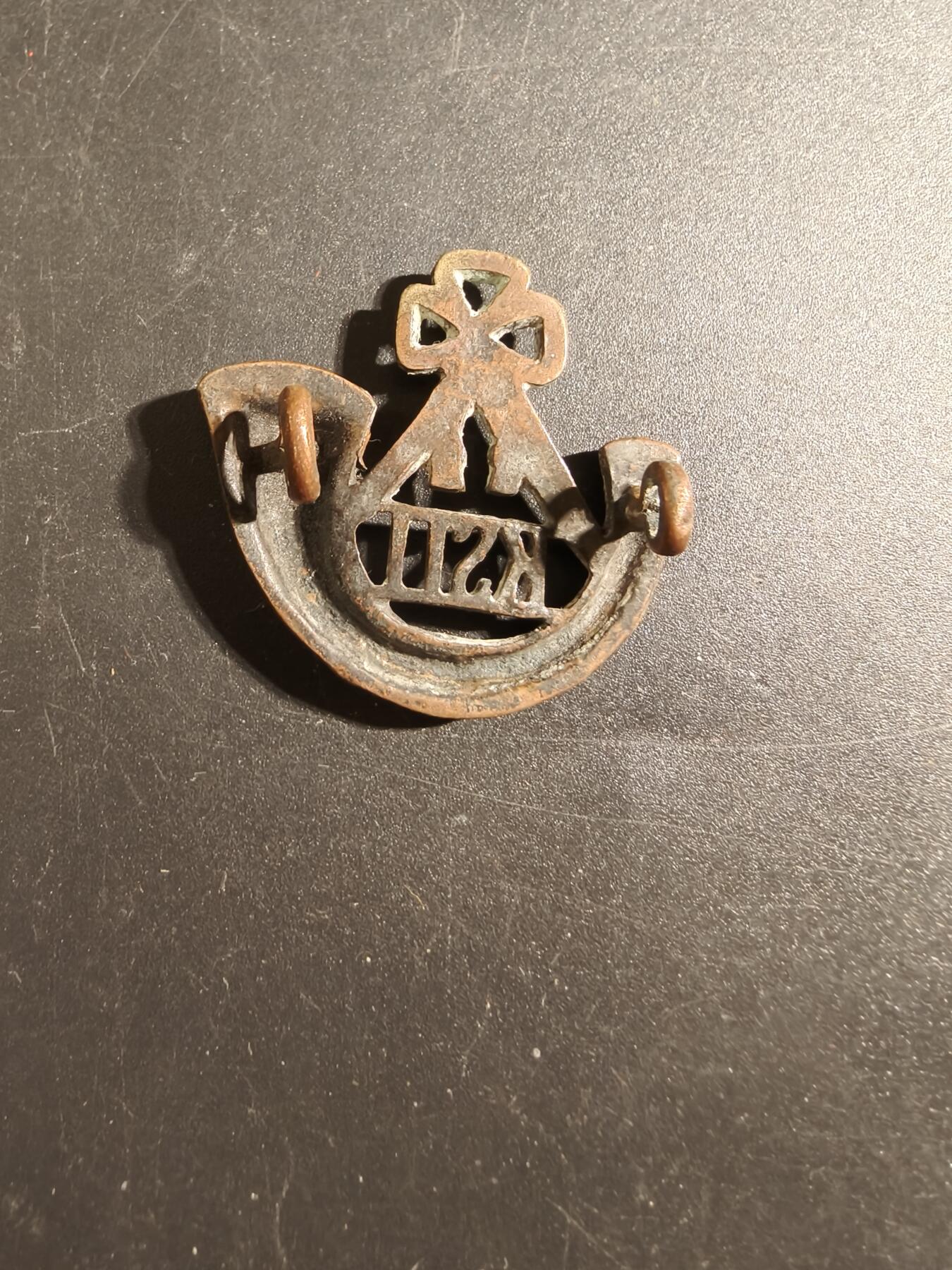 老王徽章第171期 英国国王轻步兵团领章    一战时期