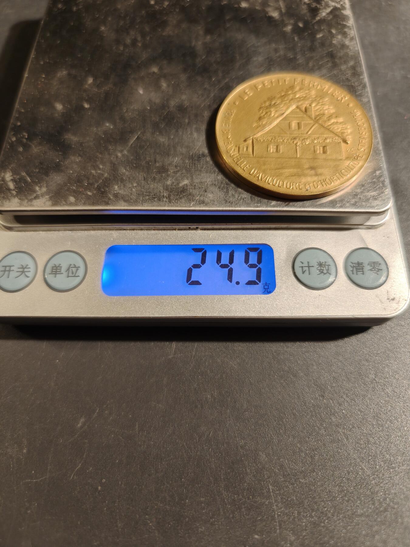 老王徽章第171期 法国圣路易斯《小小农民》主题展览会大铜章    直径40mm    重量24.9g