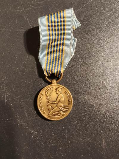 老王徽章第171期 - 美国空军军人奖章迷你章